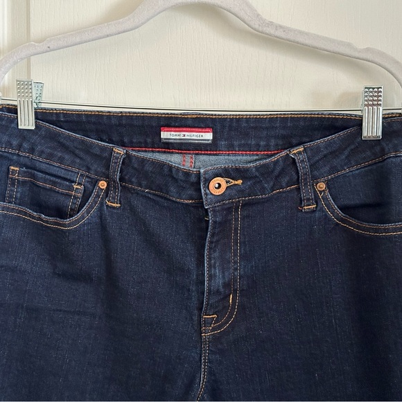 Tommy Hilfiger Skinny Fit Dark Wash Jean Size 14 R NWOT - Picture 2 of 9